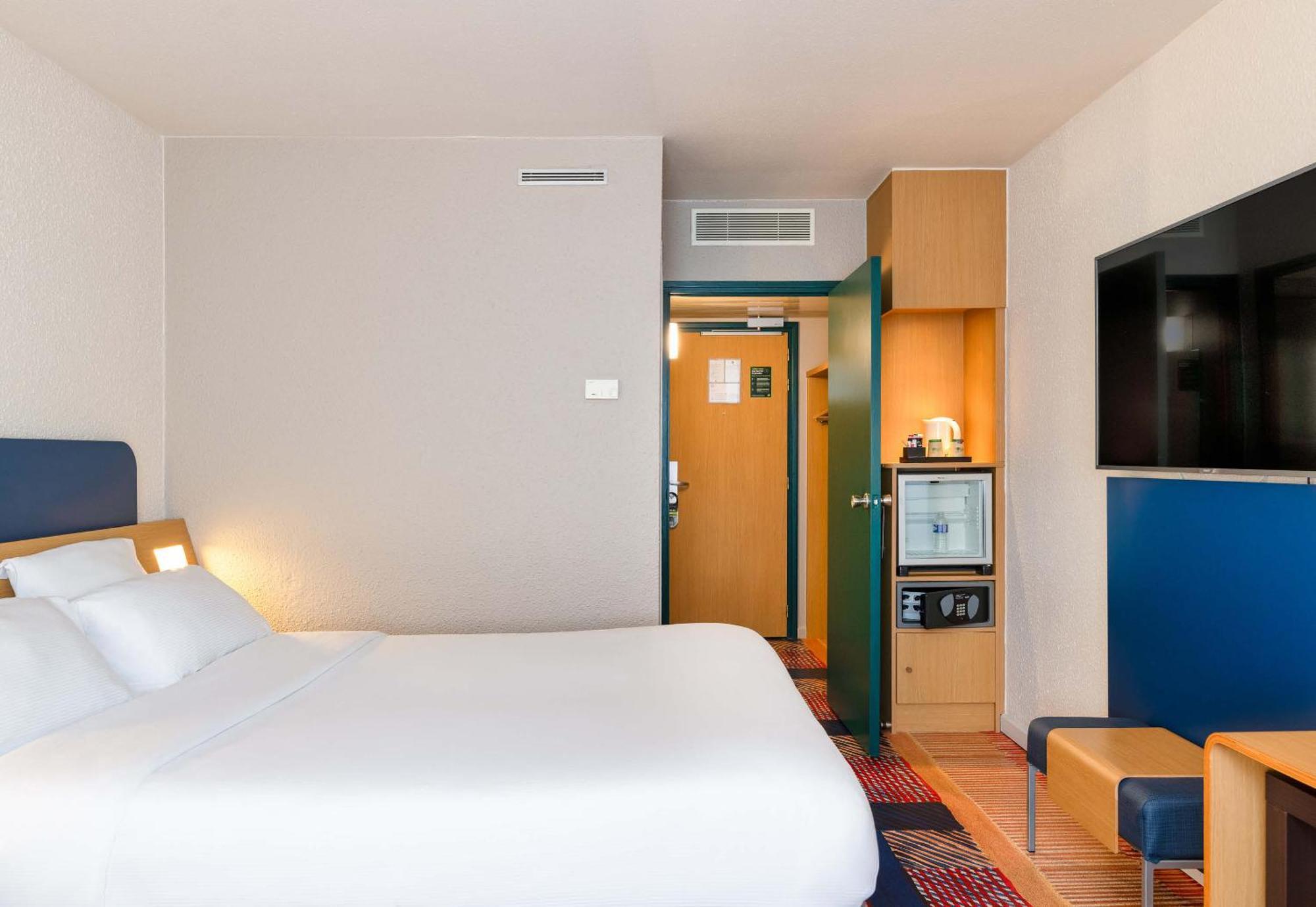 B&B Hotel Lyon Nord 4 Etoiles Dardilly Pokoj fotografie